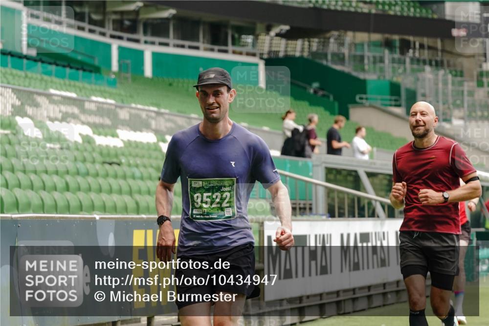 13.09.2026 - 21. swb-Marathon Bremen Michael Burmester http://msf.ph/oto/10434947 13.09.2026 12:37:15 Laufen im Stadion 365, 466, 658, 850, 895, 1090, 1288, 1385, 1485, 1583, 1604, 1754, 1993, 2073, 2585, 2670, 3617, 7244, 7768, 8075, 8081, 8729, 13033, 250, 272, 299, 525, 919, 1089, 1212, 1606, 2072, 5428, 7741 meine-sportfotos.de