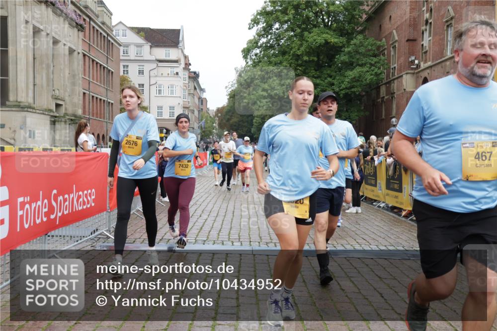 13.09.2026 - Kiel Lauf Yannick Fuchs http://msf.ph/oto/10434952 13.09.2026 09:48:41 Ziel 467, 1731, 2676, 3509, 3843, 5784, 6239, 7071, 7432, 7448, 8455, 9382, 9384, 10458, 10729, 10961, 11054, 11694, 872, 1047, 1227, 1493, 1976, 2656, 2671, 2943, 2970, 4219, 4350, 5185, 5518, 5825, 6464, 7070, 7247, 7481, 8080, 8455, 9755, 10200, 11954, 830, 1547, 2047, 2663, 2852, 2921, 3418, 3550, 4961, 6065, 6362, 6593, 8844, 9058, 9209, 9219, 9691, 10092, 11184, 11294, 12614, 366, 872, 1227, 1713, 4467, 4710, 6242, 7070, 9694 meine-sportfotos.de