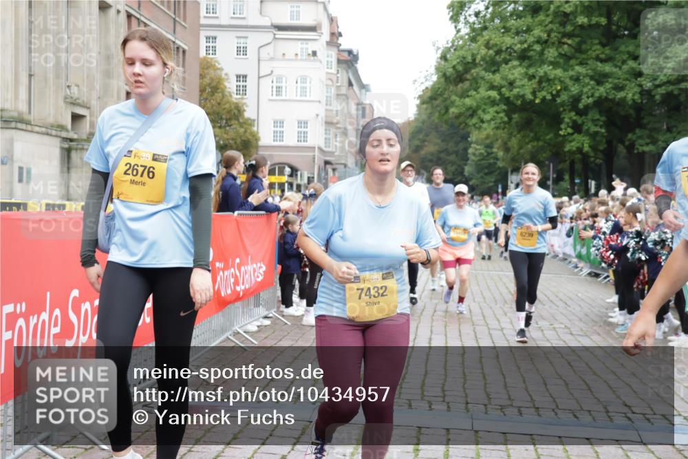 13.09.2026 - Kiel Lauf Yannick Fuchs http://msf.ph/oto/10434957 13.09.2026 09:48:42 Ziel 467, 1731, 2047, 2676, 3509, 3843, 5784, 6239, 7071, 7432, 7448, 9382, 9384, 10458, 10729, 10961, 11054, 11694, 872, 1047, 1493, 1976, 2656, 2671, 2943, 2970, 4219, 4350, 5185, 5518, 5825, 6464, 7070, 7247, 7481, 8080, 8455, 9755, 10200, 11954, 830, 1547, 2663, 2852, 2921, 3418, 3550, 4961, 6065, 6362, 6593, 8844, 9058, 9209, 9219, 9691, 10092, 11184, 11294, 11411, 12614, 366, 872, 1227, 1713, 4467, 4710, 6242, 7070, 7481, 9694 meine-sportfotos.de