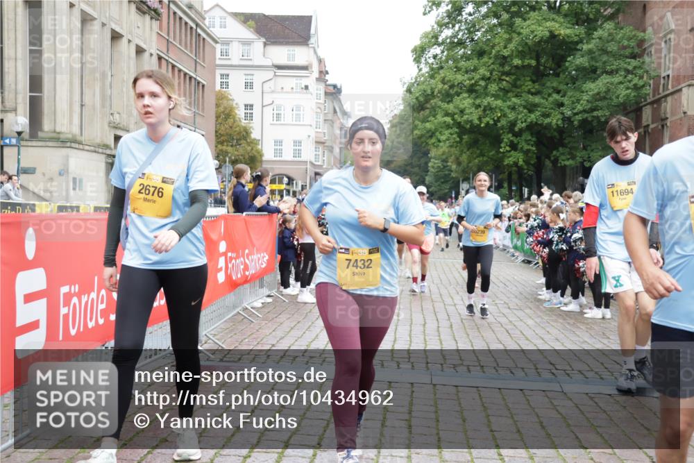 13.09.2026 - Kiel Lauf Yannick Fuchs http://msf.ph/oto/10434962 13.09.2026 09:48:42 Ziel 467, 1731, 2047, 2676, 3509, 3843, 5784, 6239, 7071, 7432, 7448, 9382, 9384, 10458, 10729, 10961, 11054, 11694, 872, 1047, 1493, 1976, 2656, 2671, 2943, 2970, 4219, 4350, 5185, 5518, 5825, 6464, 7070, 7247, 7481, 8080, 8455, 9755, 10200, 11954, 830, 1547, 2663, 2852, 2921, 3418, 3550, 4961, 6065, 6362, 6593, 8844, 9058, 9209, 9219, 9691, 10092, 11184, 11294, 11411, 12614, 366, 872, 1227, 1713, 4467, 4710, 6242, 7070, 7481, 9694 meine-sportfotos.de