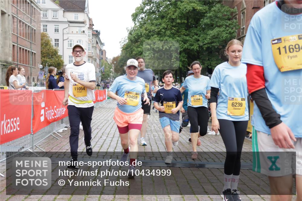 13.09.2026 - Kiel Lauf Yannick Fuchs http://msf.ph/oto/10434999 13.09.2026 09:48:45 Ziel 467, 1547, 2047, 2663, 2676, 2852, 2921, 3509, 3843, 5784, 6239, 7071, 7432, 7448, 9209, 9382, 9384, 10458, 10729, 10961, 11054, 11184, 11694, 1047, 1493, 1731, 1976, 2656, 2671, 2943, 2970, 4219, 4350, 5185, 5518, 5825, 6464, 7247, 7481, 8455, 9755, 10200, 11954, 830, 3418, 3550, 4961, 6065, 6278, 6362, 6593, 8844, 9058, 9219, 9691, 10092, 11294, 11411, 12614, 366, 872, 1227, 4219, 4467, 6242, 7070, 7481 meine-sportfotos.de