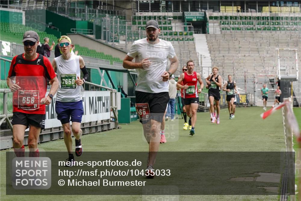 13.09.2026 - 21. swb-Marathon Bremen Michael Burmester http://msf.ph/oto/10435033 13.09.2026 12:37:19 Laufen im Stadion 365, 466, 658, 850, 895, 1090, 1288, 1385, 1485, 1583, 1604, 1754, 1993, 2073, 2585, 2670, 3617, 7244, 7768, 8075, 8081, 8729, 9522, 13033, 250, 272, 299, 525, 919, 1089, 1212, 2072, 5428, 7741 meine-sportfotos.de