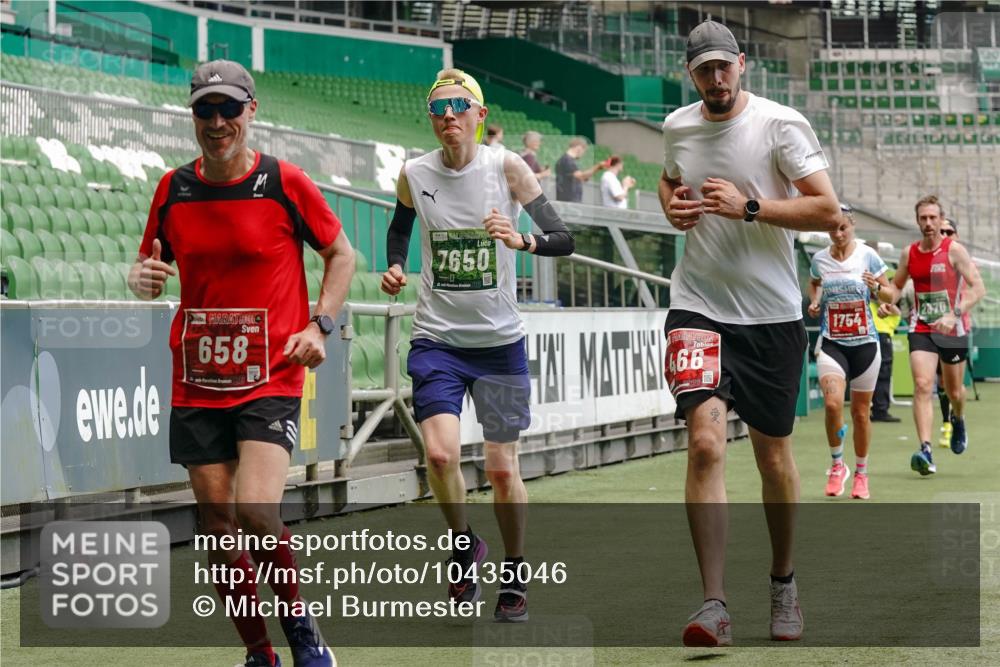 13.09.2026 - 21. swb-Marathon Bremen Michael Burmester http://msf.ph/oto/10435046 13.09.2026 12:37:20 Laufen im Stadion 365, 466, 658, 850, 895, 1090, 1118, 1288, 1385, 1485, 1583, 1604, 1754, 1993, 2073, 2585, 2670, 3617, 7244, 7768, 8075, 8081, 8729, 9522, 13033, 250, 272, 299, 525, 919, 1089, 1212, 2072, 5428, 7741 meine-sportfotos.de