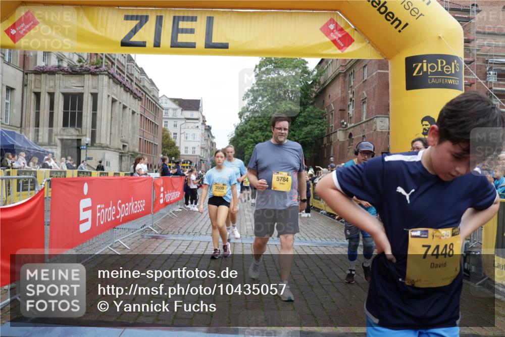 13.09.2026 - Kiel Lauf Yannick Fuchs http://msf.ph/oto/10435057 13.09.2026 09:48:48 Ziel 830, 1547, 2047, 2663, 2852, 2921, 3509, 3843, 5784, 6239, 6362, 7071, 7432, 7448, 9209, 9382, 9384, 10458, 10961, 11054, 11184, 11694, 467, 1047, 1493, 1731, 1976, 2656, 2671, 2676, 2943, 2970, 3843, 4350, 5185, 5518, 5825, 6464, 7247, 7432, 8455, 10200, 10729, 11954, 1559, 1561, 2867, 3418, 3550, 4333, 4961, 6065, 6278, 6593, 8844, 9001, 9058, 9219, 9691, 10092, 11190, 11294, 11322, 11411, 12614, 872, 1227, 1976, 2656, 2970, 4219, 7070, 7247, 7481 meine-sportfotos.de