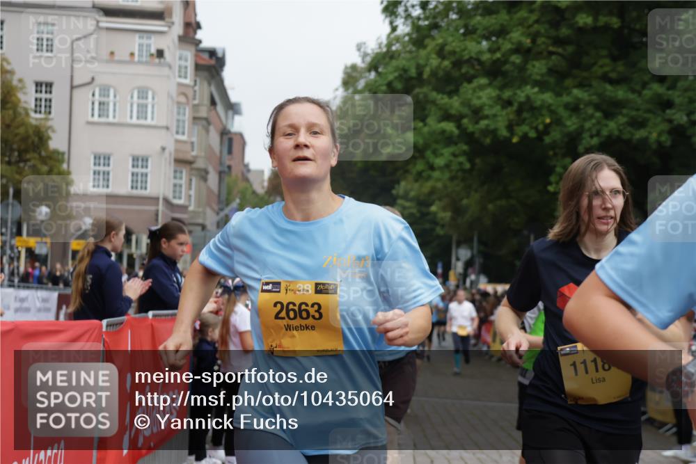 13.09.2026 - Kiel Lauf Yannick Fuchs http://msf.ph/oto/10435064 13.09.2026 09:48:51 Ziel 830, 1547, 2047, 2663, 2852, 2921, 3509, 5784, 6239, 6362, 6593, 7448, 9209, 9382, 9384, 9691, 10092, 10458, 10961, 11054, 11184, 12614, 467, 1047, 1493, 1731, 1976, 2656, 2671, 2676, 2943, 3843, 4350, 5185, 5518, 5825, 6239, 6464, 7071, 7432, 8455, 10200, 10729, 11694, 11954, 221, 1559, 1561, 2592, 2867, 3094, 3418, 3550, 4333, 4961, 6065, 6278, 8844, 9001, 9058, 9219, 10150, 11190, 11294, 11322, 11411, 872, 1047, 1976, 2656, 2671, 2970, 4219, 5185, 7247, 7481 meine-sportfotos.de