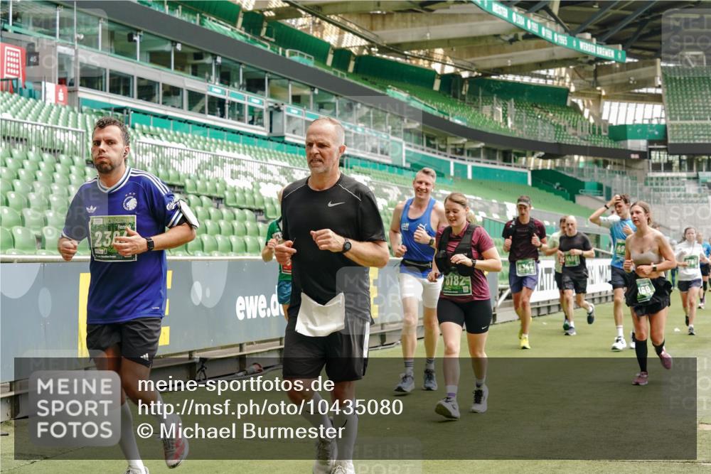 13.09.2026 - 21. swb-Marathon Bremen Michael Burmester http://msf.ph/oto/10435080 13.09.2026 13:05:21 Laufen im Stadion 178, 209, 217, 244, 323, 394, 430, 534, 536, 565, 647, 784, 891, 900, 1073, 1239, 1243, 1274, 1307, 1308, 1343, 1373, 1380, 1456, 1533, 1581, 1627, 1653, 1656, 1687, 1780, 1914, 1932, 1941, 2023, 2076, 2089, 2126, 2241, 2244, 2265, 2301, 2310, 2355, 2369, 2393, 2430, 2452, 2464, 2602, 2723, 2742, 2764, 2867, 2872, 2891, 2910, 2919, 2957, 2959, 2985, 3028, 3030, 3115, 3217, 3278, 3320, 3343, 3419, 3425, 3444, 3454, 3485, 3521, 3796, 3909, 242 meine-sportfotos.de
