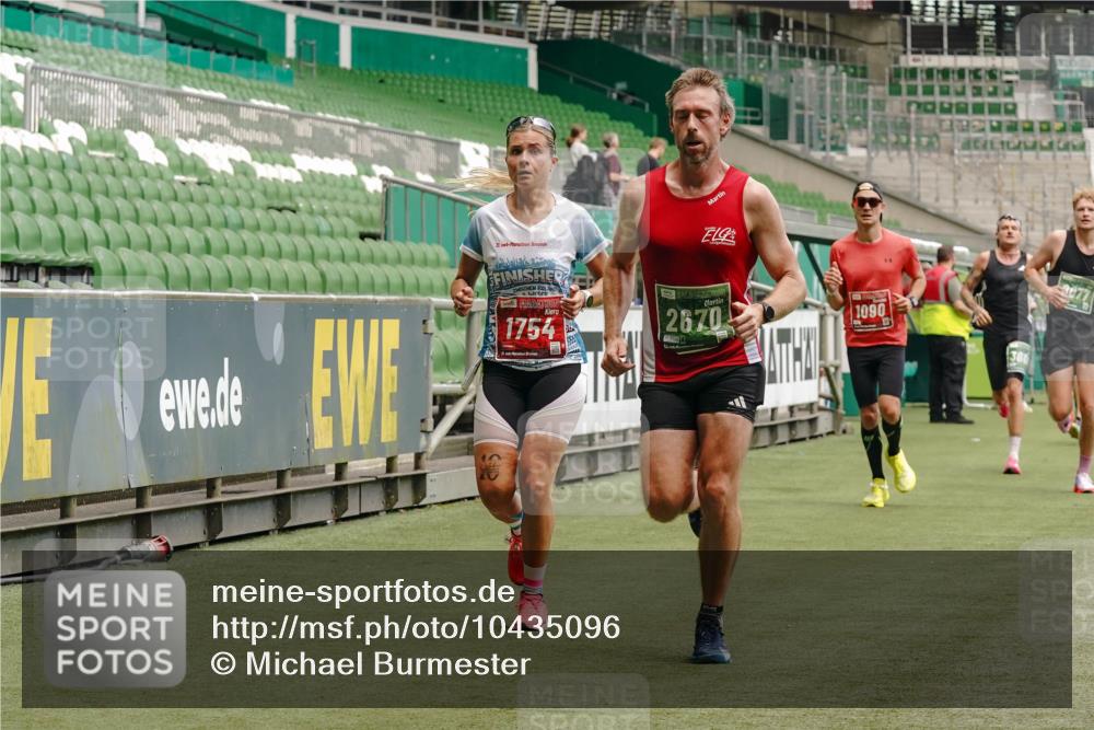 13.09.2026 - 21. swb-Marathon Bremen Michael Burmester http://msf.ph/oto/10435096 13.09.2026 12:37:24 Laufen im Stadion 365, 466, 658, 850, 895, 1090, 1118, 1288, 1385, 1485, 1583, 1604, 1754, 1993, 2073, 2585, 2670, 3617, 7244, 7768, 8075, 8081, 8729, 9522, 9617, 13033, 250, 272, 299, 525, 919, 1089, 1212, 2072, 5428, 7741 meine-sportfotos.de