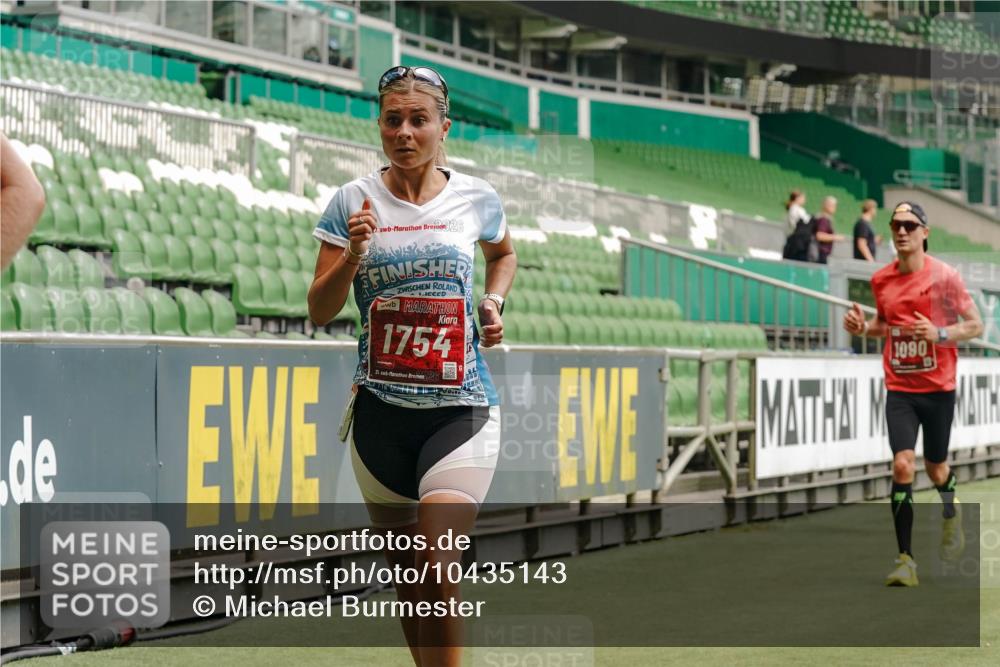 13.09.2026 - 21. swb-Marathon Bremen Michael Burmester http://msf.ph/oto/10435143 13.09.2026 12:37:26 Laufen im Stadion 346, 365, 466, 658, 850, 895, 1090, 1118, 1288, 1385, 1485, 1583, 1604, 1754, 2073, 2585, 2670, 3617, 7244, 7650, 7768, 8075, 8081, 8729, 9522, 9617, 13033, 250, 272, 299, 525, 919, 1089, 1212, 2072, 5428, 7741 meine-sportfotos.de