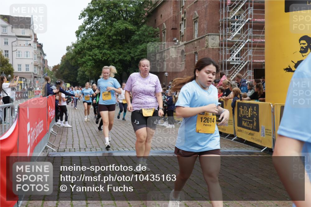 13.09.2026 - Kiel Lauf Yannick Fuchs http://msf.ph/oto/10435163 13.09.2026 09:48:59 Ziel 830, 2921, 3418, 3550, 4961, 6065, 6278, 6362, 6593, 8844, 9058, 9209, 9219, 9691, 10092, 11294, 11411, 12614, 467, 1493, 1547, 1731, 2047, 2663, 2676, 2852, 2921, 2943, 3509, 3843, 5784, 6239, 7071, 7432, 7448, 8455, 9209, 9382, 9384, 10458, 10729, 10961, 11054, 11184, 11694, 221, 784, 1559, 1561, 2115, 2592, 2626, 2731, 2867, 3094, 4173, 4333, 4364, 4962, 8617, 8681, 9001, 10150, 11190, 11322, 11989, 11990, 1047, 1493, 2671, 4350, 5185, 5518 meine-sportfotos.de