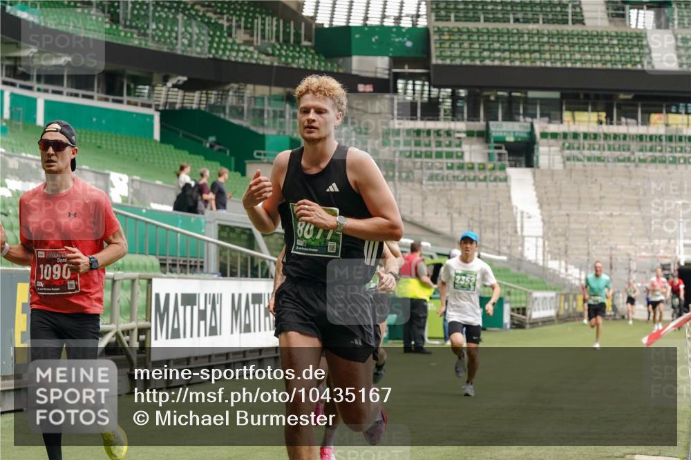 13.09.2026 - 21. swb-Marathon Bremen Michael Burmester http://msf.ph/oto/10435167 13.09.2026 12:37:28 Laufen im Stadion 346, 365, 466, 658, 850, 895, 1090, 1118, 1288, 1385, 1485, 1583, 1604, 1754, 2073, 2141, 2585, 2670, 3617, 7244, 7650, 7768, 8075, 8081, 8729, 9522, 9617, 250, 272, 299, 525, 919, 1089, 1212, 2072, 5428, 7741 meine-sportfotos.de