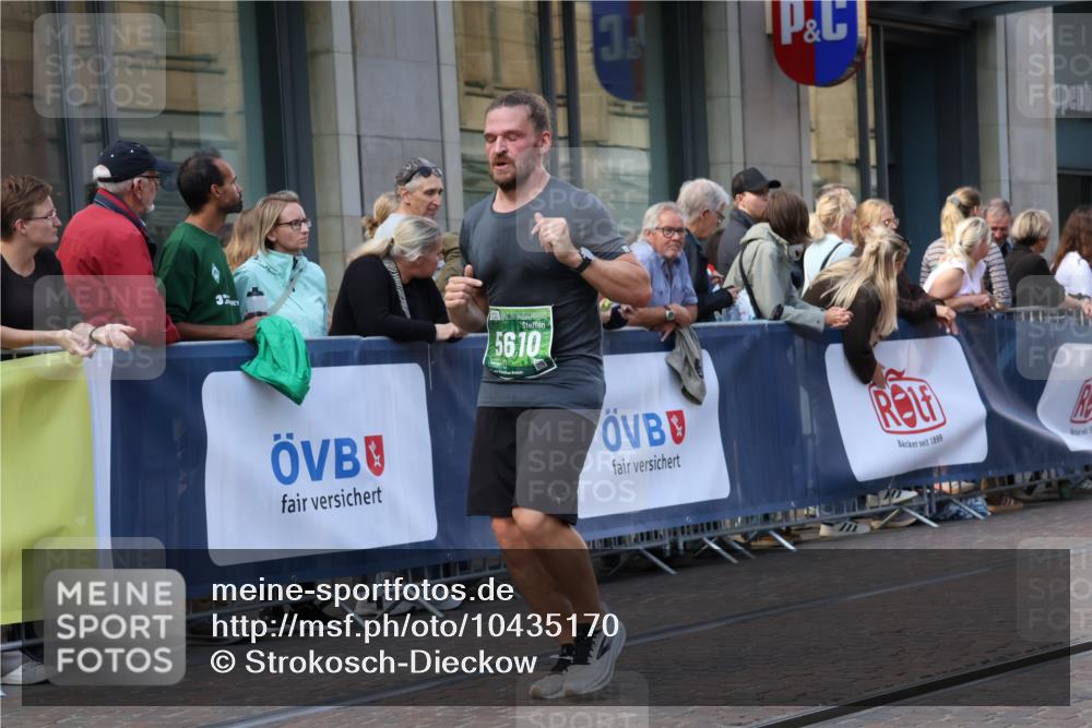 13.09.2026 - 21. swb-Marathon Bremen Strokosch-Dieckow http://msf.ph/oto/10435170 13.09.2026 13:13:43 Ziel 235, 524, 670, 683, 1433, 1613, 1704, 1707, 1937, 1998, 2422, 2701, 2824, 3236, 5443, 5593, 5610, 6145, 6451, 7029, 7210, 7283, 7435, 7963, 8118, 8886, 9426, 9635, 10105, 779, 1704, 2360, 2401, 2767, 2882, 3413, 6407, 7493, 7707, 8477, 8568, 8840, 8963, 9442, 9884, 13099 meine-sportfotos.de