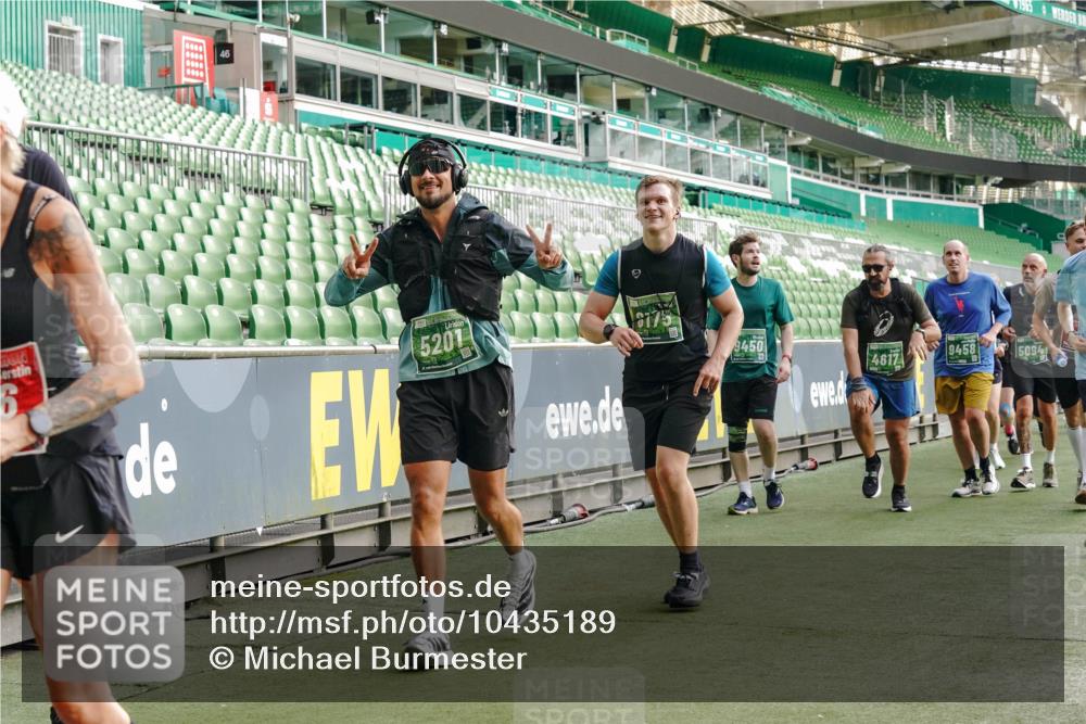 13.09.2026 - 21. swb-Marathon Bremen Michael Burmester http://msf.ph/oto/10435189 13.09.2026 13:33:49 Laufen im Stadion 155, 350, 428, 490, 594, 679, 709, 765, 786, 787, 916, 1001, 1026, 1048, 1051, 1098, 1292, 1377, 1444, 1557, 1560, 1591, 1592, 1607, 1661, 1703, 1760, 1772, 1827, 1923, 1996, 2077, 2132, 2226, 2230, 2231, 2320, 2338, 2374, 2399, 2400, 2451, 2456, 2479, 2511, 2514, 2515, 2539, 2543, 2616, 2630, 2641, 2649, 2718, 2735, 2757, 2769, 2787, 2791, 2848, 2982, 3014, 3345, 3443, 3503, 3547, 3577, 3601, 3614, 3660, 3708, 3709, 3720, 3797, 3875, 3901, 3911, 3952, 4001, 4014 meine-sportfotos.de