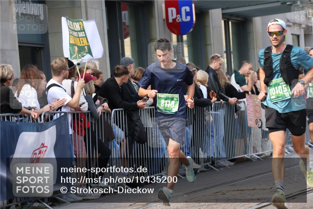 13.09.2026 - 21. swb-Marathon Bremen Strokosch-Dieckow http://msf.ph/oto/10435200 13.09.2026 13:13:45 Ziel 235, 524, 670, 683, 1433, 1542, 1613, 1707, 1937, 1998, 2084, 2422, 2701, 2824, 2922, 3236, 5443, 5593, 5610, 6145, 7029, 7210, 7283, 7435, 7591, 7963, 8118, 8886, 8919, 9426, 9635, 10105, 779, 1704, 1937, 2360, 2401, 2767, 2882, 3413, 6407, 6451, 7493, 7707, 8477, 8568, 8840, 8963, 9442, 9884, 13099 meine-sportfotos.de