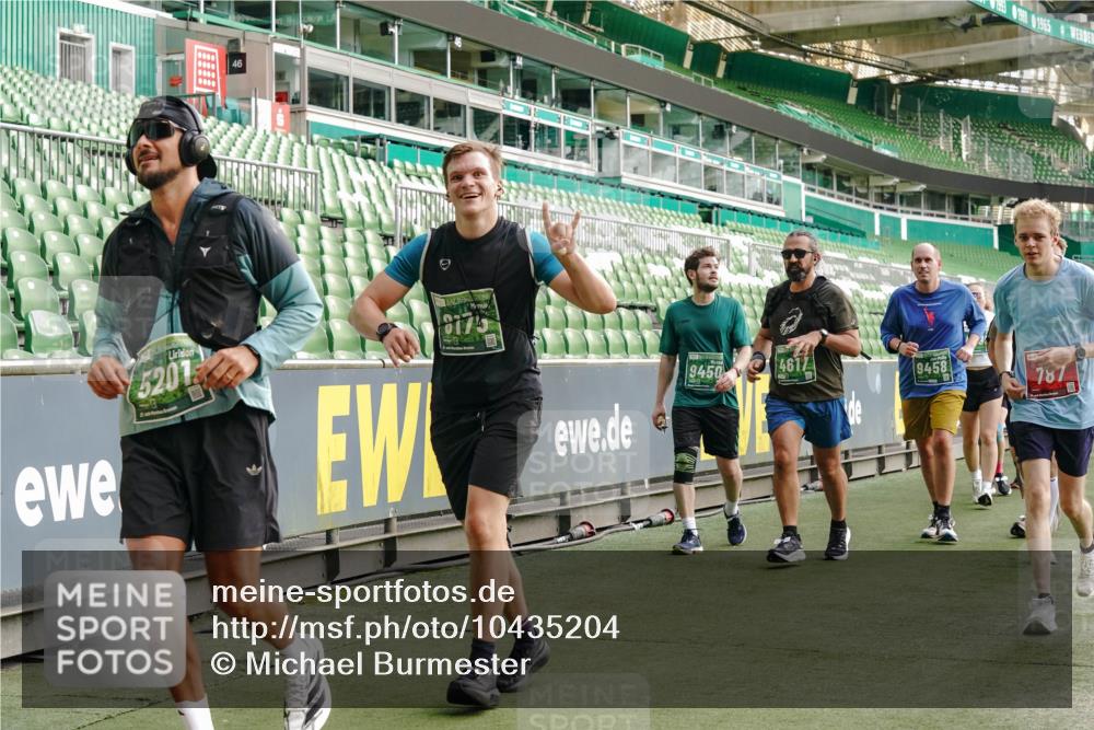 13.09.2026 - 21. swb-Marathon Bremen Michael Burmester http://msf.ph/oto/10435204 13.09.2026 13:33:50 Laufen im Stadion 155, 350, 428, 490, 594, 679, 709, 765, 786, 787, 916, 1001, 1026, 1048, 1051, 1098, 1292, 1377, 1444, 1553, 1557, 1560, 1591, 1592, 1607, 1661, 1703, 1760, 1772, 1827, 1996, 2077, 2132, 2226, 2230, 2231, 2320, 2338, 2374, 2399, 2400, 2451, 2456, 2479, 2511, 2514, 2515, 2539, 2543, 2616, 2630, 2641, 2649, 2718, 2735, 2757, 2769, 2787, 2791, 2848, 2982, 3014, 3345, 3443, 3503, 3547, 3577, 3601, 3614, 3660, 3708, 3709, 3720, 3797, 3875, 3901, 3911, 3952, 4001, 4014, 5151 meine-sportfotos.de