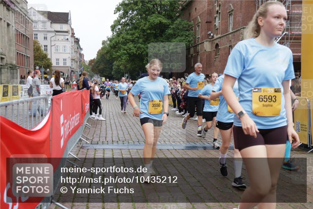 13.09.2026 - Kiel Lauf Yannick Fuchs http://msf.ph/oto/10435212 13.09.2026 09:49:02 Ziel 830, 2867, 3418, 3550, 4961, 6065, 6278, 6362, 6593, 8844, 9001, 9058, 9219, 9691, 10092, 11190, 11294, 11322, 11411, 12614, 467, 830, 1547, 1731, 2047, 2663, 2676, 2852, 2921, 2943, 3509, 3843, 5784, 6239, 7071, 7432, 7448, 8455, 9209, 9382, 9384, 10458, 10729, 10961, 11054, 11184, 11694, 221, 784, 1559, 1561, 2115, 2592, 2626, 2731, 2919, 3094, 4173, 4333, 4364, 4962, 8617, 8681, 8869, 10150, 11989, 11990, 1493, 4350, 5518 meine-sportfotos.de
