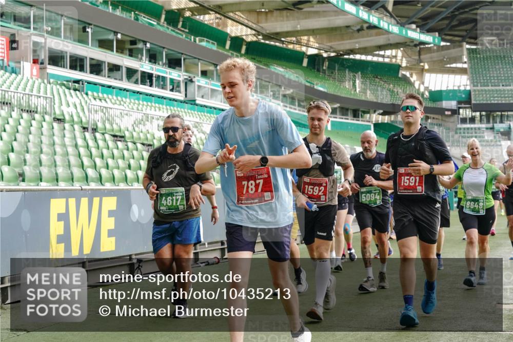 13.09.2026 - 21. swb-Marathon Bremen Michael Burmester http://msf.ph/oto/10435213 13.09.2026 13:33:51 Laufen im Stadion 155, 350, 428, 490, 594, 679, 709, 765, 786, 787, 916, 1001, 1026, 1048, 1051, 1098, 1292, 1377, 1444, 1553, 1557, 1560, 1591, 1592, 1607, 1661, 1703, 1760, 1772, 1827, 1996, 2077, 2132, 2226, 2230, 2231, 2320, 2338, 2374, 2399, 2400, 2451, 2456, 2479, 2511, 2514, 2515, 2539, 2543, 2616, 2630, 2641, 2718, 2735, 2757, 2769, 2787, 2791, 2848, 2982, 3014, 3345, 3443, 3503, 3547, 3577, 3601, 3614, 3660, 3708, 3709, 3720, 3797, 3875, 3901, 3911, 3952, 4001, 4014, 5151 meine-sportfotos.de