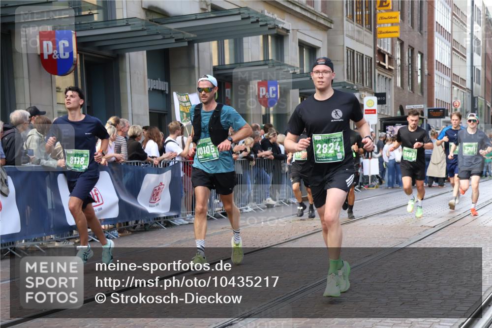 13.09.2026 - 21. swb-Marathon Bremen Strokosch-Dieckow http://msf.ph/oto/10435217 13.09.2026 13:13:46 Ziel 235, 524, 670, 683, 1433, 1542, 1613, 1707, 1998, 2084, 2422, 2701, 2824, 2922, 3236, 4728, 5443, 5593, 5610, 6145, 7029, 7210, 7283, 7435, 7591, 7963, 8118, 8886, 8919, 9426, 9635, 10105, 683, 779, 1704, 1707, 1937, 2360, 2401, 2767, 2882, 3413, 6407, 6451, 7493, 7707, 8477, 8568, 8840, 8963, 9442, 9884, 13099 meine-sportfotos.de
