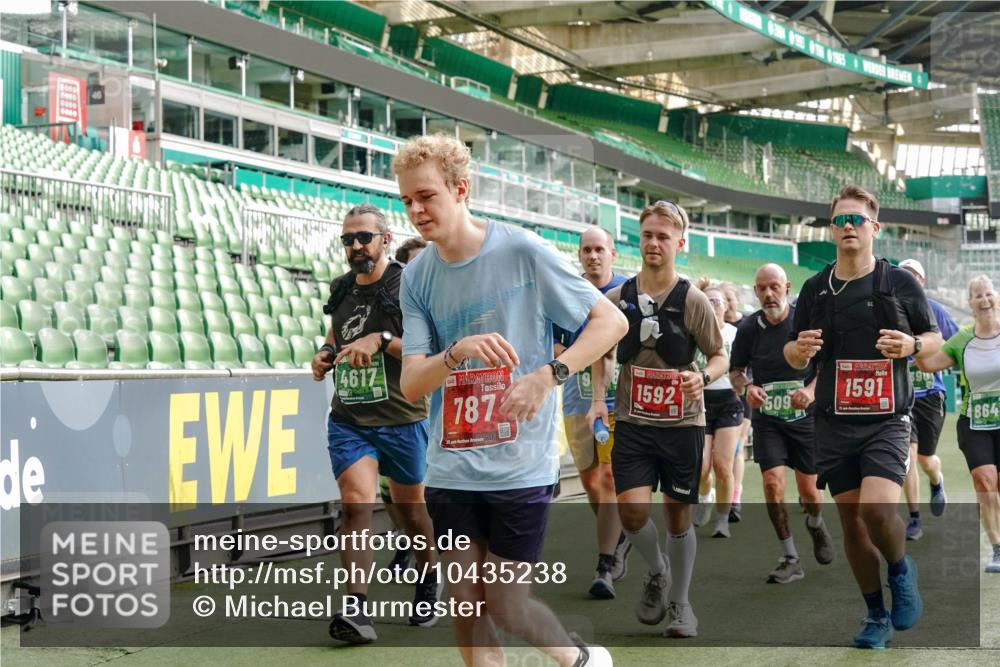 13.09.2026 - 21. swb-Marathon Bremen Michael Burmester http://msf.ph/oto/10435238 13.09.2026 13:33:51 Laufen im Stadion 155, 350, 428, 490, 594, 679, 709, 765, 786, 787, 916, 1001, 1026, 1048, 1051, 1098, 1292, 1377, 1444, 1553, 1557, 1560, 1591, 1592, 1607, 1661, 1703, 1760, 1772, 1827, 1996, 2077, 2132, 2226, 2230, 2231, 2320, 2338, 2374, 2399, 2400, 2451, 2456, 2479, 2511, 2514, 2515, 2539, 2543, 2616, 2630, 2641, 2718, 2735, 2757, 2769, 2787, 2791, 2848, 2982, 3014, 3345, 3443, 3503, 3547, 3577, 3601, 3614, 3660, 3708, 3709, 3720, 3797, 3875, 3901, 3911, 3952, 4001, 4014, 5151 meine-sportfotos.de