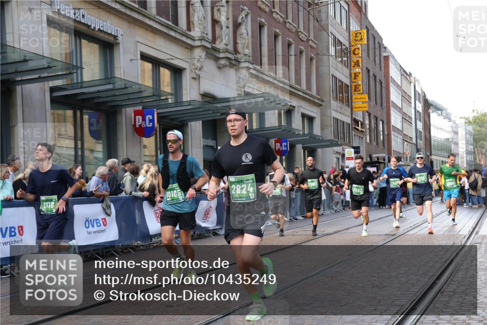 13.09.2026 - 21. swb-Marathon Bremen Strokosch-Dieckow http://msf.ph/oto/10435249 13.09.2026 13:13:47 Ziel 107, 235, 524, 670, 1433, 1542, 1613, 1998, 2043, 2084, 2422, 2701, 2824, 2922, 3236, 4728, 5443, 5593, 5610, 6145, 7029, 7210, 7283, 7435, 7591, 7963, 8118, 8886, 8919, 9426, 9635, 10105, 524, 683, 779, 1704, 1707, 1937, 2401, 2422, 2767, 2882, 3413, 5443, 6407, 6451, 7210, 7493, 7707, 8477, 8568, 8840, 8963, 9442, 9884, 13099 meine-sportfotos.de