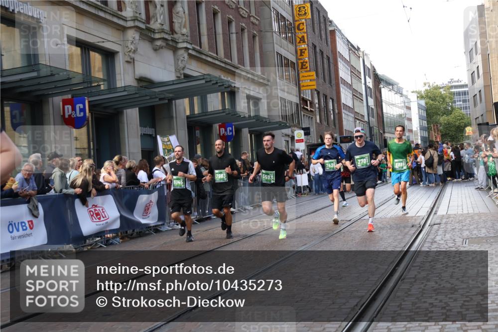 13.09.2026 - 21. swb-Marathon Bremen Strokosch-Dieckow http://msf.ph/oto/10435273 13.09.2026 13:13:47 Ziel 107, 235, 524, 670, 1433, 1542, 1613, 1998, 2043, 2084, 2422, 2701, 2824, 2922, 3236, 4728, 5443, 5593, 5610, 6145, 7029, 7210, 7283, 7435, 7591, 7963, 8118, 8886, 8919, 9426, 9635, 10105, 524, 683, 779, 1704, 1707, 1937, 2401, 2422, 2767, 2882, 3413, 5443, 6407, 6451, 7210, 7493, 7707, 8477, 8568, 8840, 8963, 9442, 9884, 13099 meine-sportfotos.de