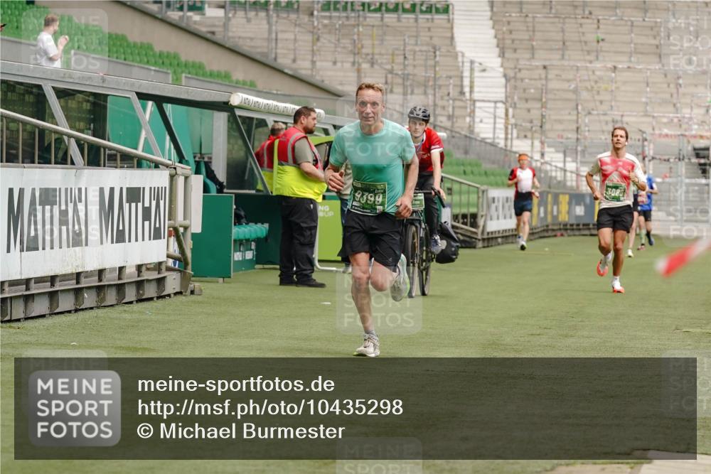 13.09.2026 - 21. swb-Marathon Bremen Michael Burmester http://msf.ph/oto/10435298 13.09.2026 12:37:35 Laufen im Stadion 346, 365, 466, 658, 895, 1090, 1118, 1288, 1385, 1485, 1583, 1604, 1754, 2073, 2141, 2352, 2585, 2670, 3606, 3617, 6112, 7244, 7650, 7768, 8075, 8077, 8081, 8729, 9399, 9522, 9617, 250, 272, 299, 525, 919, 1089, 1212, 2072, 5428, 7741 meine-sportfotos.de