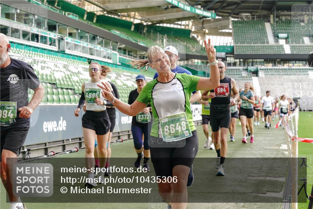 13.09.2026 - 21. swb-Marathon Bremen Michael Burmester http://msf.ph/oto/10435306 13.09.2026 13:33:54 Laufen im Stadion 155, 170, 193, 350, 428, 490, 594, 679, 709, 765, 786, 787, 916, 1001, 1026, 1048, 1051, 1098, 1292, 1377, 1444, 1553, 1557, 1560, 1591, 1592, 1607, 1661, 1703, 1760, 1772, 1784, 1827, 1996, 2077, 2132, 2226, 2230, 2231, 2320, 2338, 2374, 2399, 2400, 2451, 2456, 2479, 2511, 2514, 2515, 2539, 2543, 2616, 2630, 2641, 2718, 2735, 2757, 2769, 2787, 2791, 2982, 3014, 3345, 3443, 3503, 3547, 3577, 3601, 3614, 3660, 3708, 3709, 3720, 3797, 3875, 3901, 3911, 3952, 4001, 4014, 5151 meine-sportfotos.de