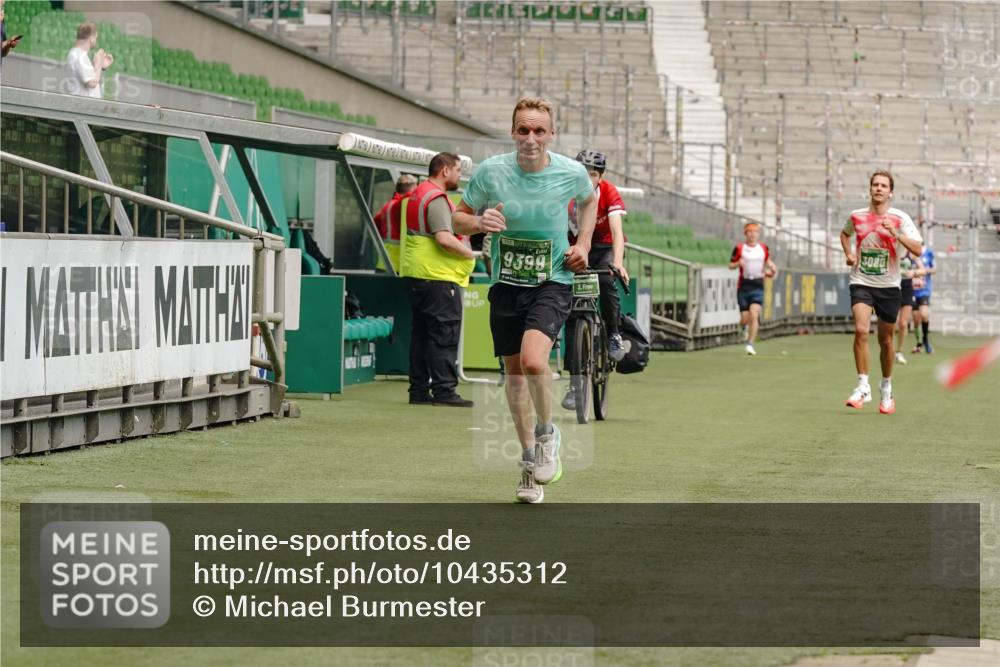 13.09.2026 - 21. swb-Marathon Bremen Michael Burmester http://msf.ph/oto/10435312 13.09.2026 12:37:35 Laufen im Stadion 346, 365, 466, 658, 895, 1090, 1118, 1288, 1385, 1485, 1583, 1604, 1754, 2073, 2141, 2352, 2585, 2670, 3606, 3617, 6112, 7244, 7650, 7768, 8075, 8077, 8081, 8729, 9399, 9522, 9617, 250, 272, 299, 525, 919, 1089, 1212, 2072, 5428, 7741 meine-sportfotos.de