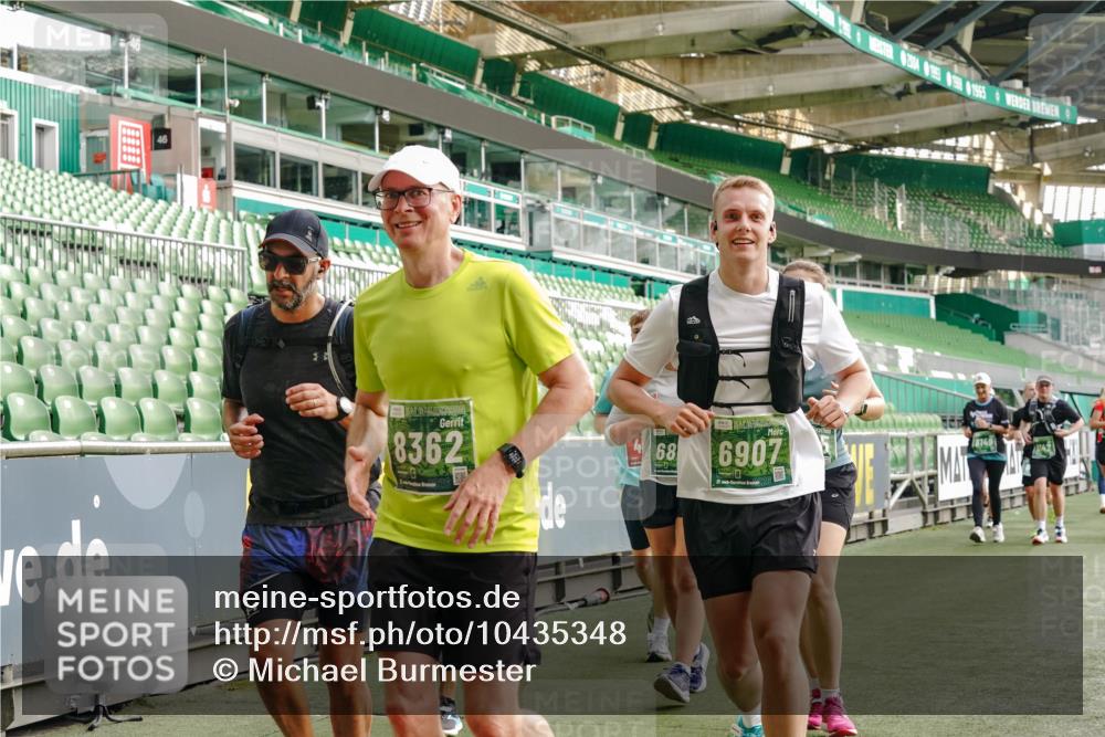 13.09.2026 - 21. swb-Marathon Bremen Michael Burmester http://msf.ph/oto/10435348 13.09.2026 13:33:59 Laufen im Stadion 155, 170, 193, 368, 428, 594, 679, 709, 765, 786, 787, 916, 1001, 1026, 1048, 1051, 1098, 1292, 1377, 1444, 1553, 1557, 1560, 1591, 1592, 1607, 1661, 1703, 1760, 1772, 1784, 1827, 1996, 2077, 2132, 2226, 2230, 2231, 2338, 2374, 2399, 2400, 2451, 2479, 2511, 2515, 2539, 2543, 2616, 2630, 2641, 2718, 2735, 2757, 2769, 2787, 2791, 2982, 3014, 3345, 3443, 3503, 3547, 3577, 3601, 3614, 3660, 3708, 3709, 3720, 3797, 3875, 3901, 3911, 3952, 4001, 4014, 5151 meine-sportfotos.de