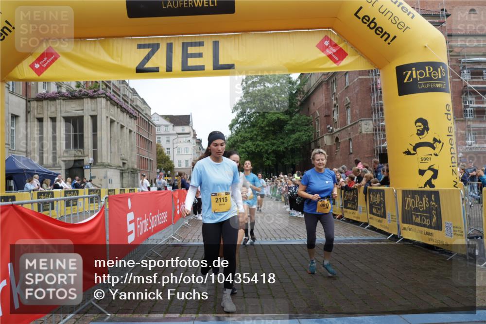 13.09.2026 - Kiel Lauf Yannick Fuchs http://msf.ph/oto/10435418 13.09.2026 09:49:20 Ziel 784, 2115, 2327, 2592, 2626, 2731, 2919, 3094, 3785, 4173, 4364, 4711, 4962, 5404, 8617, 8681, 8869, 10145, 11989, 11990, 12632, 221, 830, 1547, 1559, 1561, 2047, 2592, 2663, 2852, 2867, 2921, 3418, 3550, 4333, 4961, 6065, 6278, 6362, 6593, 8844, 9001, 9058, 9209, 9219, 9691, 10092, 10150, 10961, 11184, 11190, 11294, 11322, 11411, 12614, 2065, 4363, 4376, 9944, 11973, 12492, 1547, 2047, 2663, 3509, 5784, 6239, 7071, 7448, 9382, 9384, 10458 meine-sportfotos.de