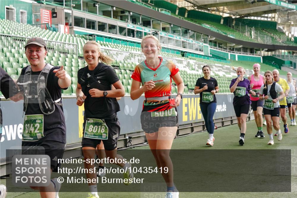 13.09.2026 - 21. swb-Marathon Bremen Michael Burmester http://msf.ph/oto/10435419 13.09.2026 13:34:06 Laufen im Stadion 155, 170, 193, 368, 428, 594, 679, 709, 765, 786, 787, 916, 1001, 1026, 1048, 1051, 1098, 1292, 1321, 1377, 1444, 1553, 1557, 1560, 1591, 1592, 1607, 1661, 1703, 1760, 1772, 1784, 1827, 1996, 2077, 2132, 2226, 2338, 2399, 2400, 2451, 2479, 2511, 2515, 2539, 2543, 2616, 2630, 2641, 2718, 2735, 2757, 2769, 2787, 2791, 2982, 3014, 3179, 3345, 3443, 3503, 3547, 3577, 3601, 3614, 3660, 3708, 3709, 3720, 3797, 3875, 3901, 3911, 3914, 3952, 4001, 4014, 5151 meine-sportfotos.de