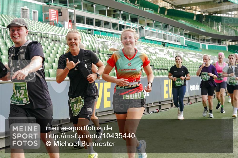 13.09.2026 - 21. swb-Marathon Bremen Michael Burmester http://msf.ph/oto/10435440 13.09.2026 13:34:06 Laufen im Stadion 155, 170, 193, 368, 428, 594, 679, 709, 765, 786, 787, 916, 1001, 1026, 1048, 1051, 1098, 1292, 1321, 1377, 1444, 1553, 1557, 1560, 1591, 1592, 1607, 1661, 1703, 1760, 1772, 1784, 1827, 1996, 2077, 2132, 2226, 2338, 2399, 2400, 2451, 2479, 2511, 2515, 2539, 2543, 2616, 2630, 2641, 2718, 2735, 2757, 2769, 2787, 2791, 2982, 3014, 3179, 3345, 3443, 3503, 3547, 3577, 3601, 3614, 3660, 3708, 3709, 3720, 3797, 3875, 3901, 3911, 3914, 3952, 4001, 4014, 5151 meine-sportfotos.de