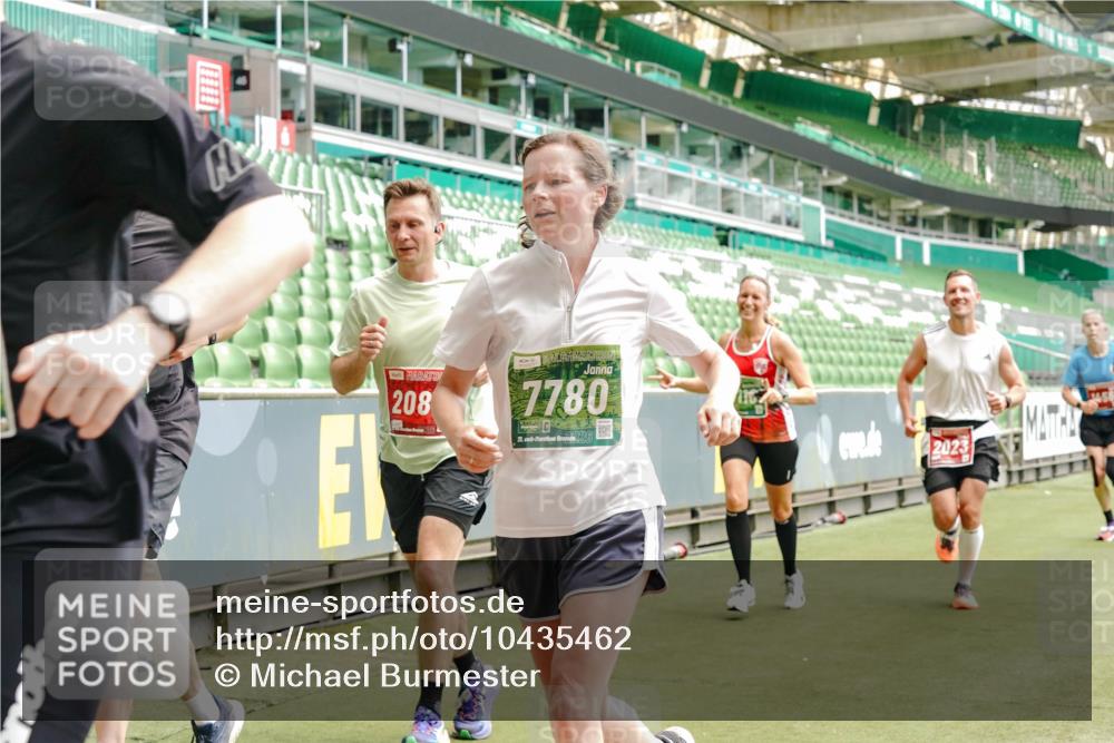 13.09.2026 - 21. swb-Marathon Bremen Michael Burmester http://msf.ph/oto/10435462 13.09.2026 13:05:26 Laufen im Stadion 109, 178, 217, 244, 323, 394, 430, 454, 534, 536, 565, 647, 784, 891, 900, 1073, 1239, 1243, 1274, 1307, 1308, 1373, 1380, 1456, 1533, 1581, 1627, 1653, 1656, 1687, 1780, 1914, 1932, 1941, 2023, 2076, 2089, 2126, 2241, 2244, 2265, 2301, 2310, 2355, 2369, 2393, 2430, 2452, 2464, 2602, 2723, 2742, 2764, 2867, 2872, 2891, 2910, 2919, 2957, 2959, 2985, 3028, 3030, 3115, 3217, 3278, 3320, 3343, 3419, 3425, 3444, 3485, 3521, 3796, 3909, 242 meine-sportfotos.de