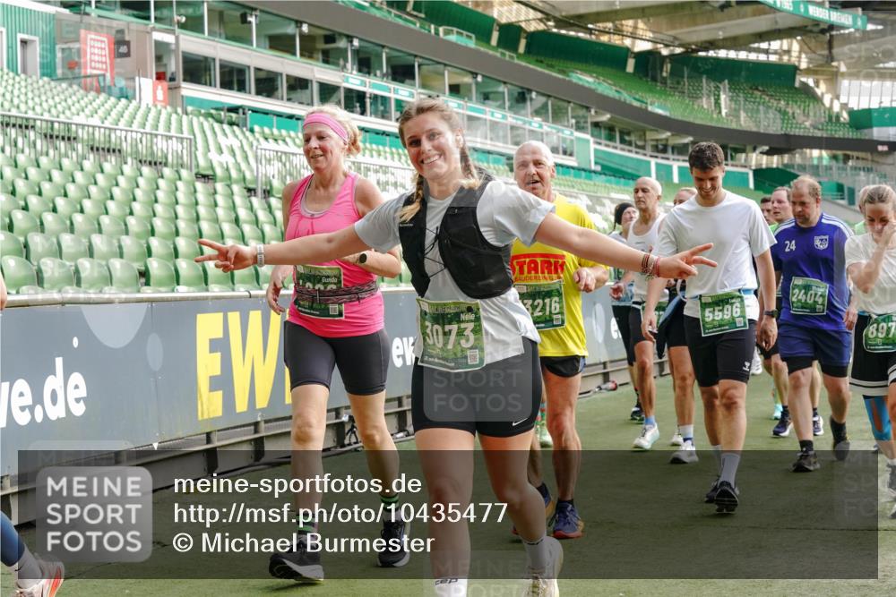 13.09.2026 - 21. swb-Marathon Bremen Michael Burmester http://msf.ph/oto/10435477 13.09.2026 13:34:09 Laufen im Stadion 155, 170, 193, 368, 428, 594, 679, 709, 765, 786, 787, 916, 1001, 1026, 1048, 1051, 1098, 1280, 1292, 1321, 1377, 1444, 1553, 1557, 1560, 1591, 1592, 1607, 1661, 1703, 1760, 1772, 1784, 1827, 1992, 1996, 2077, 2132, 2226, 2338, 2399, 2400, 2451, 2479, 2511, 2515, 2543, 2616, 2630, 2641, 2718, 2735, 2757, 2769, 2787, 2791, 2982, 3014, 3179, 3345, 3443, 3503, 3547, 3577, 3601, 3614, 3660, 3708, 3709, 3720, 3797, 3875, 3901, 3904, 3911, 3914, 3952, 4001, 4014, 5151 meine-sportfotos.de