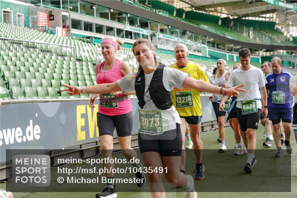 13.09.2026 - 21. swb-Marathon Bremen Michael Burmester http://msf.ph/oto/10435491 13.09.2026 13:34:10 Laufen im Stadion 155, 170, 193, 368, 428, 594, 679, 709, 765, 786, 787, 916, 1001, 1026, 1048, 1051, 1098, 1280, 1292, 1321, 1377, 1444, 1553, 1557, 1560, 1591, 1592, 1607, 1661, 1703, 1760, 1772, 1784, 1827, 1992, 1996, 2077, 2132, 2226, 2338, 2399, 2400, 2451, 2479, 2511, 2515, 2543, 2616, 2630, 2641, 2718, 2735, 2757, 2787, 2791, 2982, 3014, 3179, 3191, 3345, 3443, 3503, 3547, 3577, 3601, 3614, 3660, 3708, 3709, 3720, 3797, 3875, 3901, 3904, 3911, 3914, 3952, 4001, 4014, 4500, 4561, 5151 meine-sportfotos.de