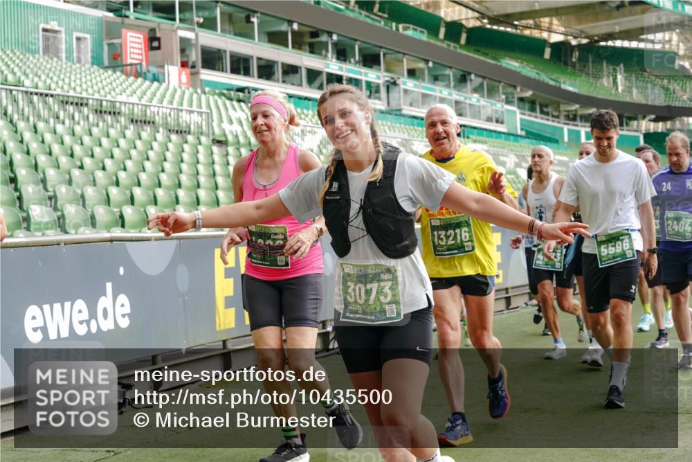 13.09.2026 - 21. swb-Marathon Bremen Michael Burmester http://msf.ph/oto/10435500 13.09.2026 13:34:10 Laufen im Stadion 155, 170, 193, 368, 428, 594, 679, 709, 765, 786, 787, 916, 1001, 1026, 1048, 1051, 1098, 1280, 1292, 1321, 1377, 1444, 1553, 1557, 1560, 1591, 1592, 1607, 1661, 1703, 1760, 1772, 1784, 1827, 1992, 1996, 2077, 2132, 2226, 2338, 2399, 2400, 2451, 2479, 2511, 2515, 2543, 2616, 2630, 2641, 2718, 2735, 2757, 2787, 2791, 2982, 3014, 3179, 3191, 3345, 3443, 3503, 3547, 3577, 3601, 3614, 3660, 3708, 3709, 3720, 3797, 3875, 3901, 3904, 3911, 3914, 3952, 4001, 4014, 4500, 4561, 5151 meine-sportfotos.de