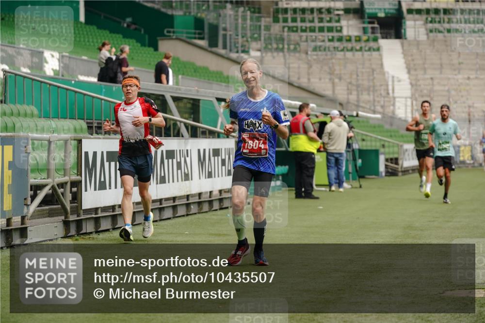 13.09.2026 - 21. swb-Marathon Bremen Michael Burmester http://msf.ph/oto/10435507 13.09.2026 12:37:56 Laufen im Stadion 277, 346, 466, 658, 895, 1090, 1118, 1320, 1323, 1385, 1485, 1583, 1604, 1754, 1911, 2073, 2141, 2352, 2585, 2670, 3080, 3606, 3617, 5160, 6112, 7244, 7650, 7768, 8077, 8081, 8729, 9399, 9522, 9617, 250, 272, 299, 525, 919, 1089, 1212, 2072, 5428 meine-sportfotos.de