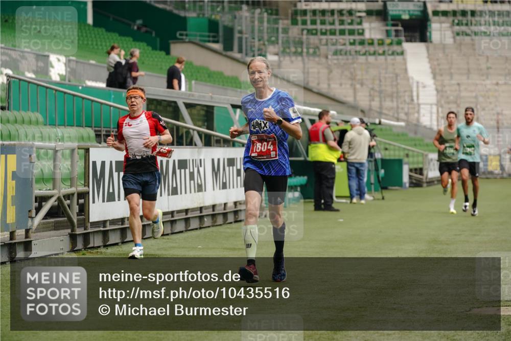 13.09.2026 - 21. swb-Marathon Bremen Michael Burmester http://msf.ph/oto/10435516 13.09.2026 12:37:56 Laufen im Stadion 277, 346, 466, 658, 895, 1090, 1118, 1320, 1323, 1385, 1485, 1583, 1604, 1754, 1911, 2073, 2141, 2352, 2585, 2670, 3080, 3606, 3617, 5160, 6112, 7244, 7650, 7768, 8077, 8081, 8729, 9399, 9522, 9617, 250, 272, 299, 525, 919, 1089, 1212, 2072, 5428 meine-sportfotos.de