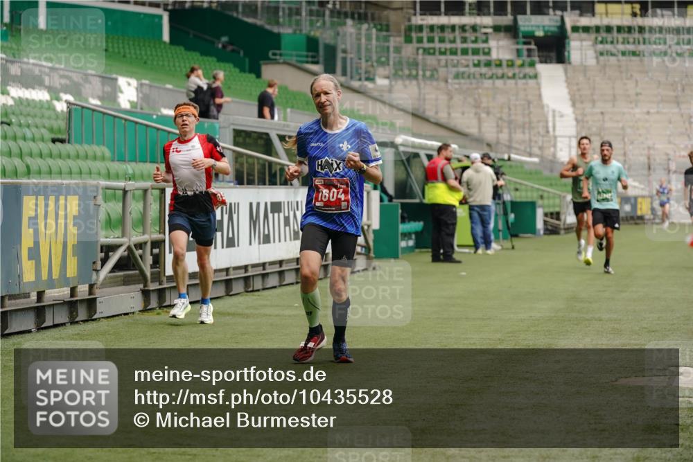13.09.2026 - 21. swb-Marathon Bremen Michael Burmester http://msf.ph/oto/10435528 13.09.2026 12:37:57 Laufen im Stadion 277, 346, 466, 658, 895, 1090, 1118, 1320, 1323, 1385, 1485, 1583, 1604, 1754, 1911, 2073, 2141, 2352, 2585, 2670, 3080, 3606, 3617, 5160, 6112, 7244, 7650, 7768, 8077, 8081, 8729, 9399, 9522, 9617, 250, 272, 299, 525, 919, 1089, 1212, 2072, 5428 meine-sportfotos.de