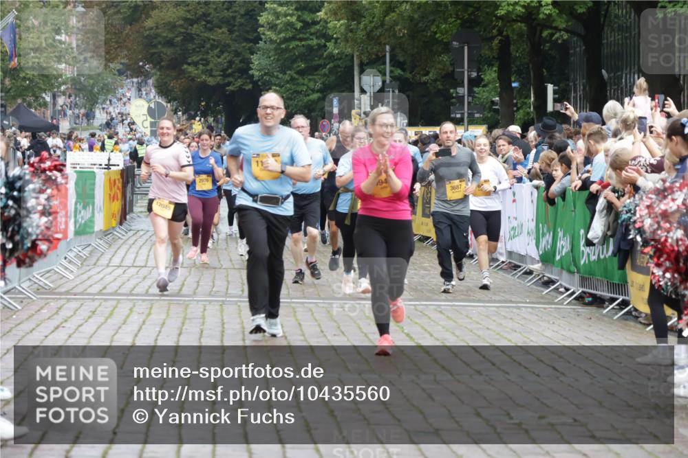 13.09.2026 - Kiel Lauf Yannick Fuchs http://msf.ph/oto/10435560 13.09.2026 09:49:37 Ziel 2065, 2110, 2366, 4067, 4363, 4376, 7641, 8128, 9944, 11973, 12045, 12492, 221, 784, 1559, 1561, 2115, 2327, 2592, 2626, 2731, 2867, 2919, 3094, 3785, 4173, 4333, 4364, 4711, 4962, 5404, 6278, 8617, 8681, 8869, 9001, 10145, 10150, 11190, 11322, 11411, 11989, 11990, 12632, 2066, 2976, 3571, 3687, 4125, 5791, 6359, 6658, 6706, 6707, 7606, 7884, 7937, 10105, 10159, 10178, 10229, 10565, 10990, 12047, 12462, 12560, 12749, 3550, 4961, 6065, 6278, 11411 meine-sportfotos.de