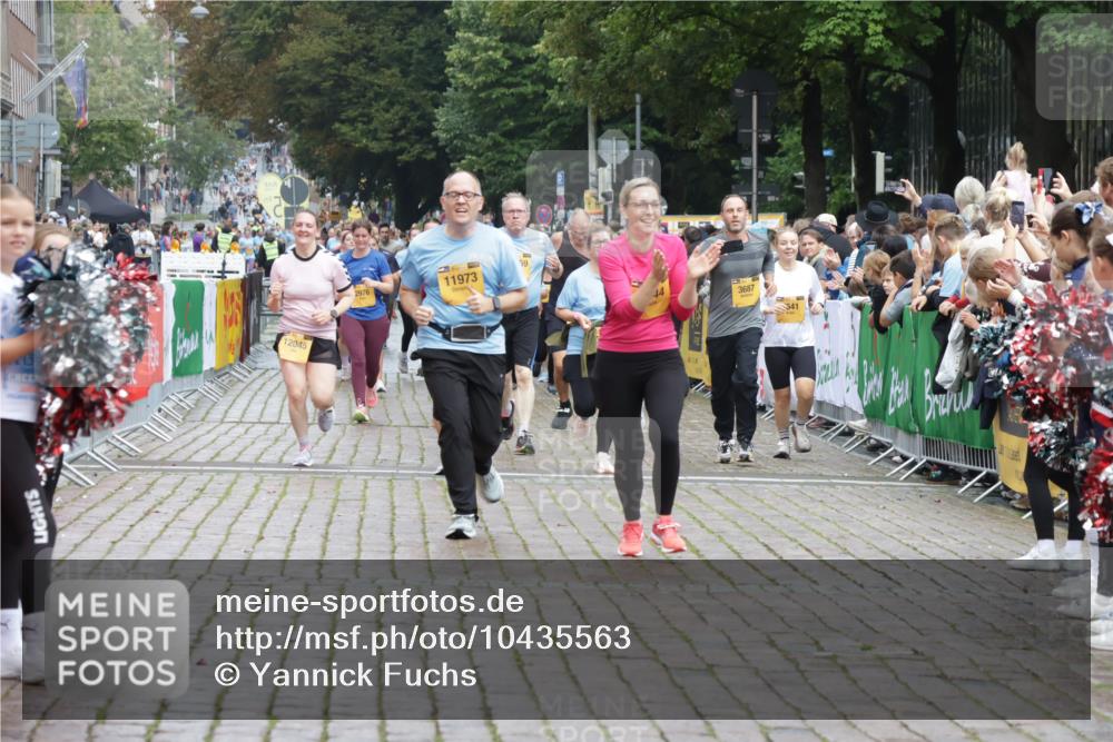 13.09.2026 - Kiel Lauf Yannick Fuchs http://msf.ph/oto/10435563 13.09.2026 09:49:37 Ziel 2065, 2110, 2366, 4067, 4363, 4376, 7641, 8128, 9944, 11973, 12045, 12492, 221, 784, 1559, 1561, 2115, 2327, 2592, 2626, 2731, 2867, 2919, 3094, 3785, 4173, 4333, 4364, 4711, 4962, 5404, 6278, 8617, 8681, 8869, 9001, 10145, 10150, 11190, 11322, 11411, 11989, 11990, 12632, 2066, 2976, 3571, 3687, 4125, 5791, 6359, 6658, 6706, 6707, 7606, 7884, 7937, 10105, 10159, 10178, 10229, 10565, 10990, 12047, 12462, 12560, 12749, 3550, 4961, 6065, 6278, 11411 meine-sportfotos.de