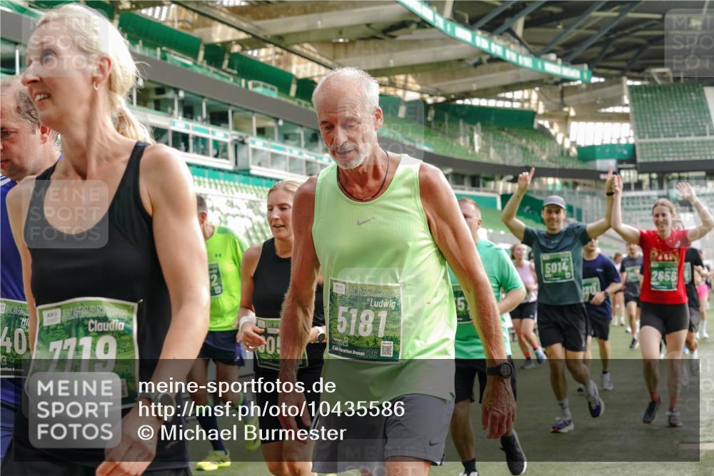 13.09.2026 - 21. swb-Marathon Bremen Michael Burmester http://msf.ph/oto/10435586 13.09.2026 13:34:15 Laufen im Stadion 155, 170, 193, 368, 428, 594, 679, 709, 765, 916, 1001, 1026, 1048, 1051, 1098, 1280, 1321, 1396, 1444, 1553, 1557, 1560, 1591, 1592, 1607, 1661, 1703, 1760, 1772, 1784, 1827, 1992, 1996, 2077, 2132, 2226, 2338, 2399, 2400, 2451, 2479, 2511, 2515, 2543, 2616, 2630, 2641, 2718, 2735, 2757, 2787, 2791, 2982, 3014, 3179, 3191, 3345, 3443, 3503, 3547, 3577, 3601, 3614, 3660, 3708, 3709, 3720, 3797, 3875, 3901, 3904, 3911, 3914, 3952, 4001, 4014, 4500, 4561, 5151 meine-sportfotos.de