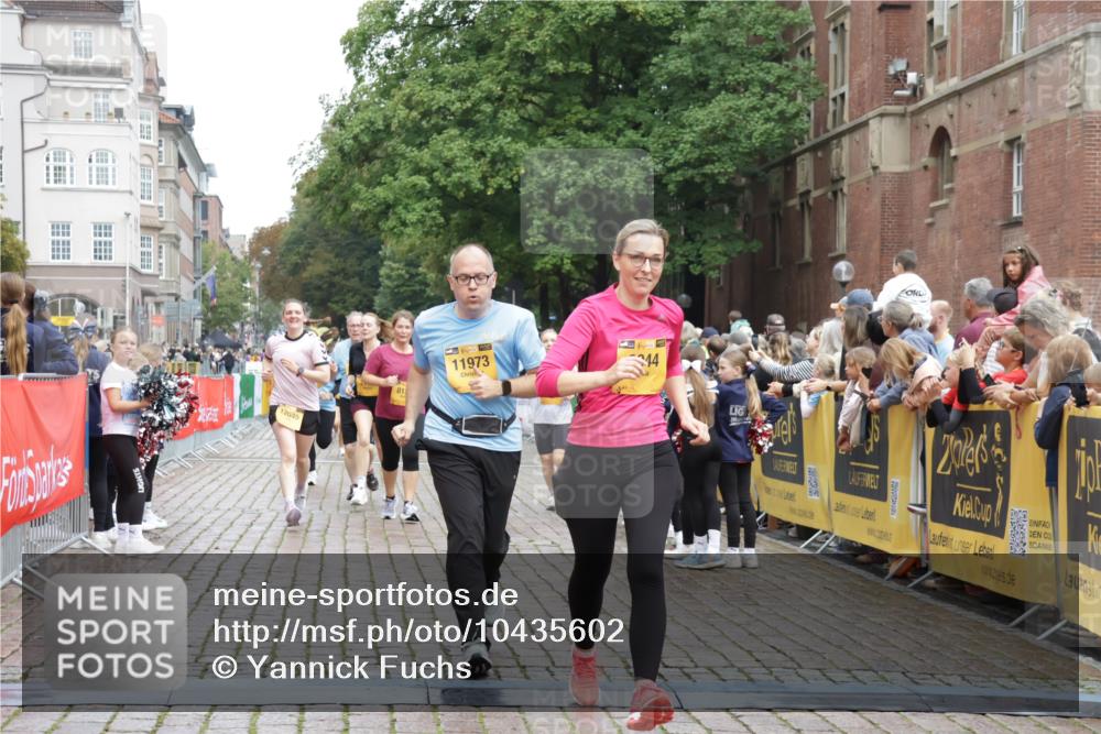 13.09.2026 - Kiel Lauf Yannick Fuchs http://msf.ph/oto/10435602 13.09.2026 09:49:41 Ziel 2066, 2110, 2366, 2976, 3687, 4067, 4125, 7641, 8128, 9944, 10159, 10229, 11973, 12045, 12560, 221, 784, 1559, 1561, 2065, 2115, 2327, 2592, 2626, 2731, 2867, 2919, 3094, 3785, 4173, 4333, 4363, 4364, 4376, 4711, 4962, 5404, 8617, 8681, 8869, 9001, 10145, 10150, 11190, 11322, 11989, 11990, 12492, 12632, 951, 1033, 1796, 3571, 3914, 5791, 6359, 6658, 6706, 6707, 7606, 7884, 7937, 8584, 8585, 8589, 9122, 10105, 10178, 10565, 10990, 12047, 12462, 12749, 4961, 6278, 11411 meine-sportfotos.de