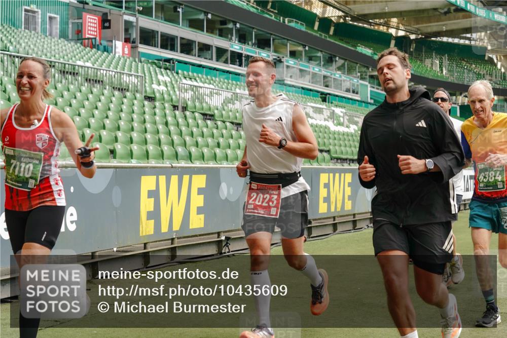 13.09.2026 - 21. swb-Marathon Bremen Michael Burmester http://msf.ph/oto/10435609 13.09.2026 13:05:28 Laufen im Stadion 109, 178, 217, 244, 287, 323, 394, 430, 454, 534, 536, 565, 578, 647, 784, 891, 900, 1073, 1239, 1243, 1274, 1307, 1308, 1373, 1380, 1456, 1533, 1581, 1627, 1653, 1656, 1687, 1780, 1914, 1932, 1941, 2023, 2076, 2089, 2126, 2241, 2244, 2265, 2301, 2310, 2355, 2369, 2393, 2430, 2452, 2464, 2602, 2723, 2742, 2764, 2867, 2872, 2891, 2910, 2919, 2957, 2959, 2985, 3028, 3030, 3115, 3217, 3278, 3320, 3343, 3419, 3425, 3444, 3485, 3521, 3796, 3909 meine-sportfotos.de