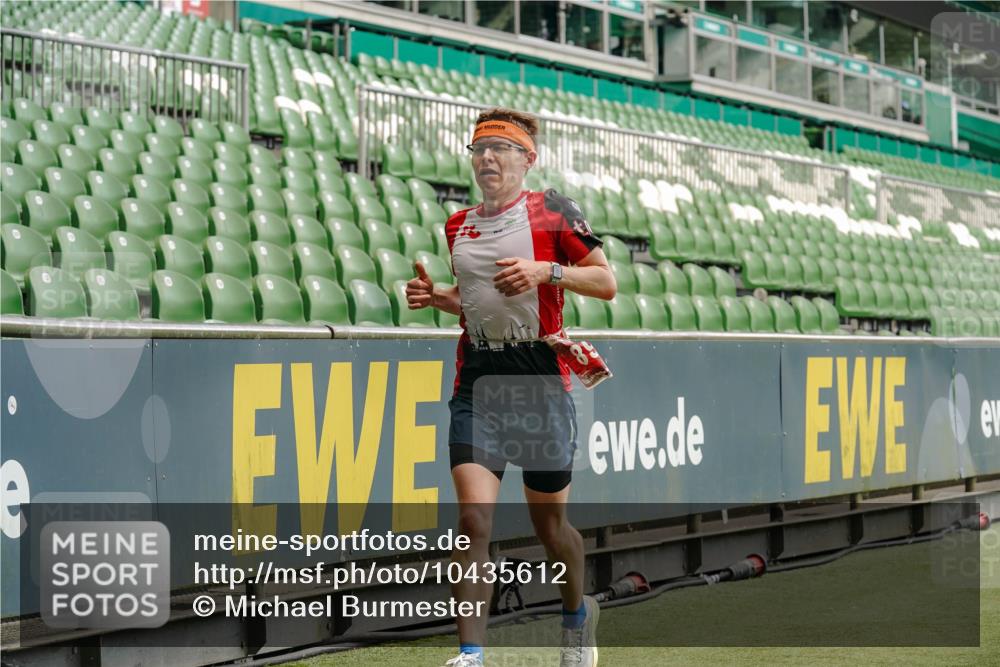 13.09.2026 - 21. swb-Marathon Bremen Michael Burmester http://msf.ph/oto/10435612 13.09.2026 12:38:03 Laufen im Stadion 277, 346, 466, 658, 895, 901, 1090, 1118, 1320, 1323, 1385, 1485, 1583, 1604, 1754, 1911, 2073, 2141, 2352, 2585, 2670, 3080, 3606, 3617, 5160, 6112, 7244, 7650, 8077, 8081, 8729, 9399, 9522, 9617, 250, 272, 299, 525, 919, 1089, 1212, 1875, 2072, 5428 meine-sportfotos.de