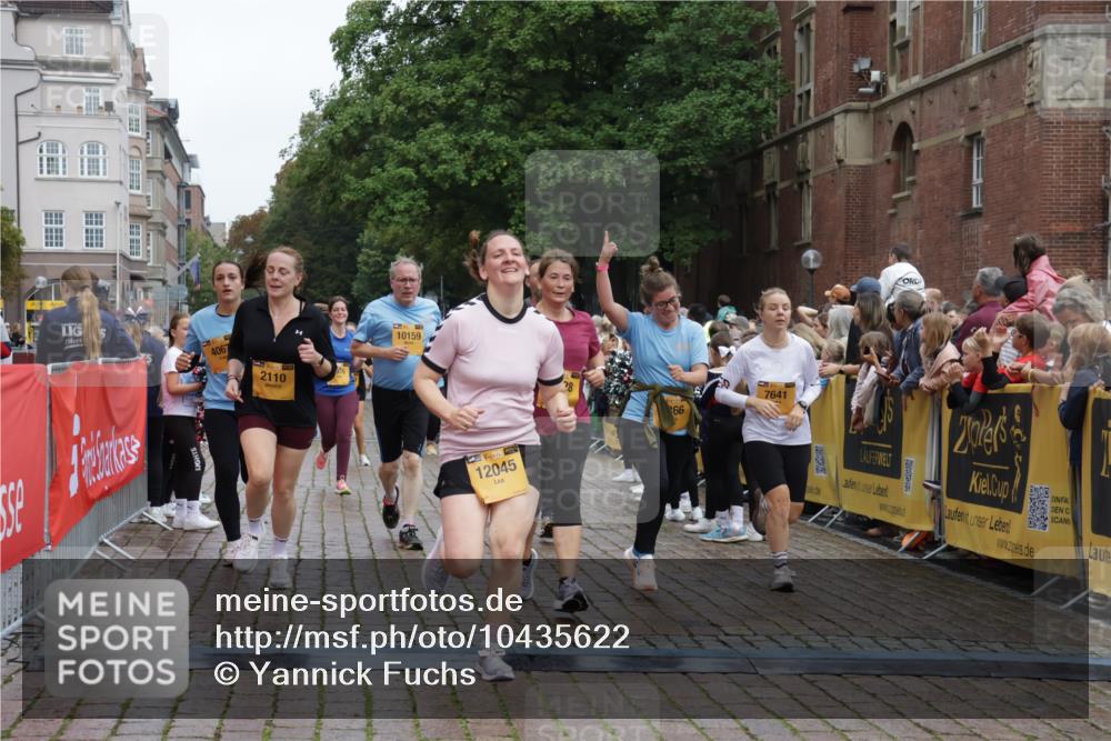 13.09.2026 - Kiel Lauf Yannick Fuchs http://msf.ph/oto/10435622 13.09.2026 09:49:44 Ziel 2066, 2110, 2366, 2976, 3571, 3687, 4067, 4125, 6658, 7606, 7641, 7884, 8128, 9944, 10159, 10229, 10565, 10990, 11973, 12045, 12560, 12749, 221, 784, 2065, 2115, 2327, 2592, 2626, 2731, 2919, 3094, 3785, 4173, 4363, 4364, 4376, 4711, 4962, 5404, 8617, 8681, 8869, 10145, 10150, 11989, 11990, 12492, 12632, 639, 951, 1033, 1796, 3914, 4856, 5791, 6359, 6706, 6707, 7937, 8584, 8585, 8589, 8790, 8890, 9122, 9780, 10105, 10178, 12047, 12462, 6278, 11411 meine-sportfotos.de