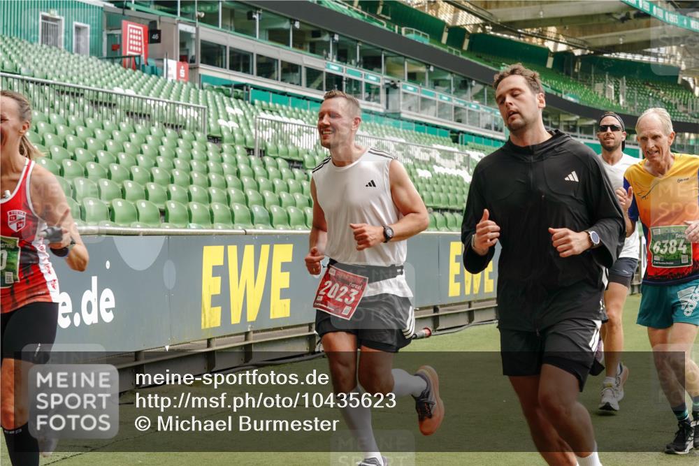 13.09.2026 - 21. swb-Marathon Bremen Michael Burmester http://msf.ph/oto/10435623 13.09.2026 13:05:28 Laufen im Stadion 109, 178, 217, 244, 287, 323, 394, 430, 454, 534, 536, 565, 578, 647, 784, 891, 900, 1073, 1239, 1243, 1274, 1307, 1308, 1373, 1380, 1456, 1533, 1581, 1627, 1653, 1656, 1687, 1780, 1914, 1932, 1941, 2023, 2076, 2089, 2126, 2241, 2244, 2265, 2301, 2310, 2355, 2369, 2393, 2430, 2452, 2464, 2602, 2723, 2742, 2764, 2867, 2872, 2891, 2910, 2919, 2957, 2959, 2985, 3028, 3030, 3115, 3217, 3278, 3320, 3343, 3419, 3425, 3444, 3485, 3521, 3796, 3909 meine-sportfotos.de