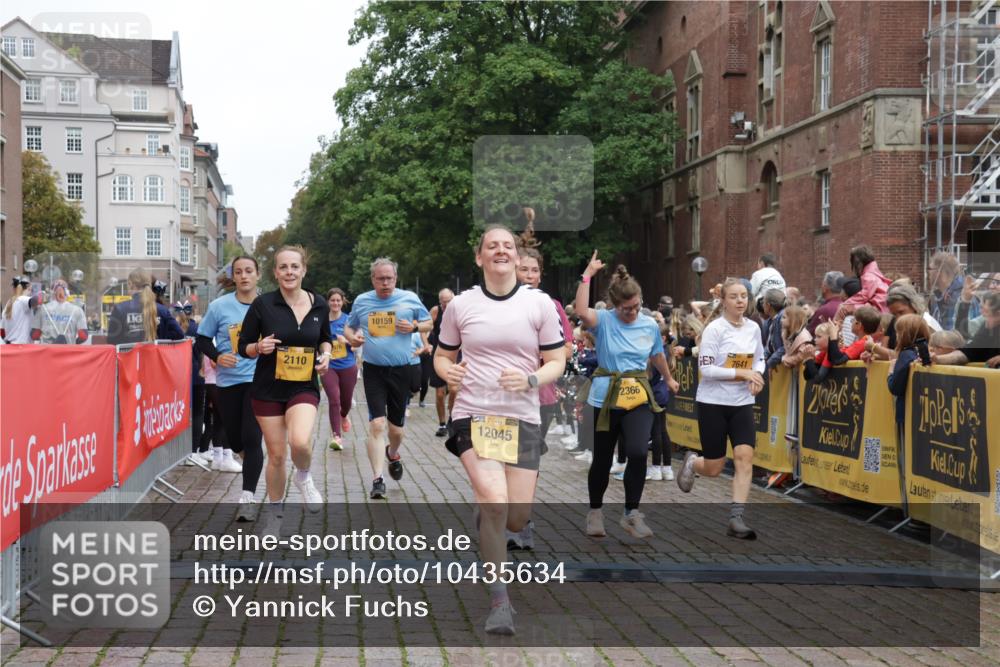 13.09.2026 - Kiel Lauf Yannick Fuchs http://msf.ph/oto/10435634 13.09.2026 09:49:44 Ziel 2066, 2110, 2366, 2976, 3571, 3687, 4067, 4125, 6658, 7606, 7641, 7884, 8128, 9944, 10159, 10229, 10565, 10990, 11973, 12045, 12560, 12749, 221, 784, 2065, 2115, 2327, 2592, 2626, 2731, 2919, 3094, 3785, 4173, 4363, 4364, 4376, 4711, 4962, 5404, 8617, 8681, 8869, 10145, 10150, 11989, 11990, 12492, 12632, 639, 951, 1033, 1796, 3914, 4856, 5791, 6359, 6706, 6707, 7937, 8584, 8585, 8589, 8790, 8890, 9122, 9780, 10105, 10178, 12047, 12462, 6278, 11411 meine-sportfotos.de
