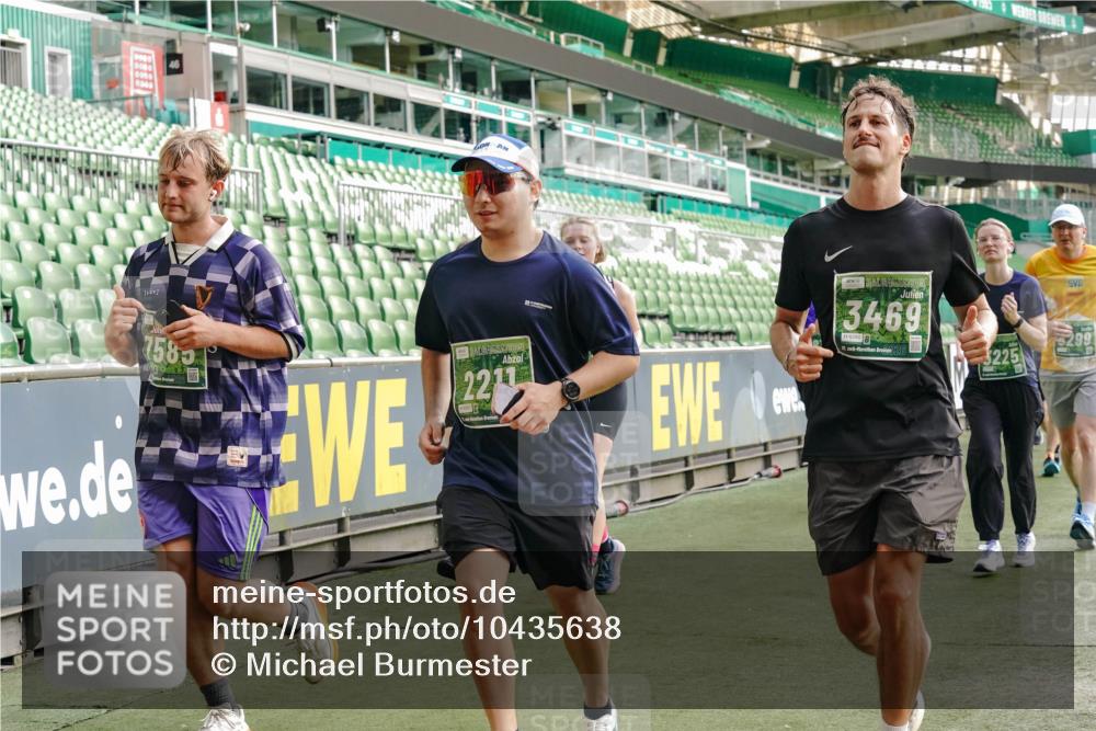 13.09.2026 - 21. swb-Marathon Bremen Michael Burmester http://msf.ph/oto/10435638 13.09.2026 13:34:19 Laufen im Stadion 155, 170, 193, 368, 428, 594, 679, 709, 765, 916, 1001, 1026, 1048, 1051, 1098, 1280, 1321, 1396, 1444, 1553, 1557, 1560, 1591, 1592, 1607, 1661, 1703, 1760, 1772, 1784, 1827, 1992, 1996, 2077, 2132, 2226, 2335, 2338, 2399, 2400, 2451, 2479, 2511, 2515, 2543, 2630, 2641, 2718, 2735, 2757, 2787, 2791, 2982, 3179, 3191, 3345, 3443, 3503, 3547, 3577, 3601, 3614, 3660, 3708, 3709, 3720, 3797, 3875, 3901, 3904, 3911, 3914, 3952, 4001, 4014, 4500, 4546, 4561, 5151 meine-sportfotos.de