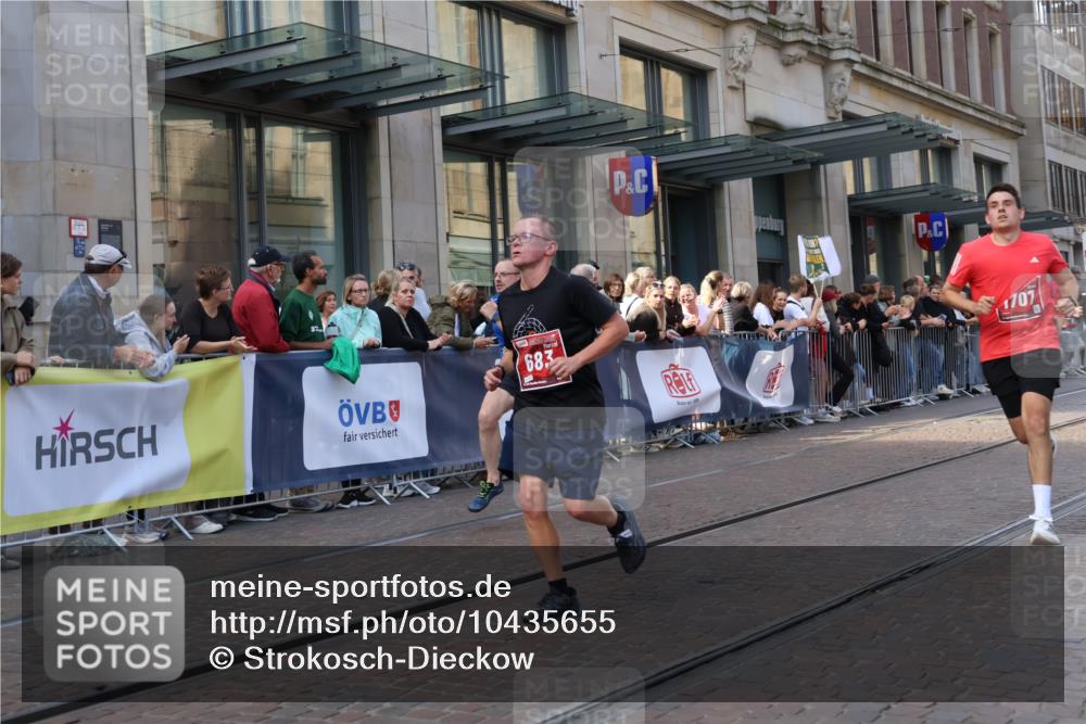 13.09.2026 - 21. swb-Marathon Bremen Strokosch-Dieckow http://msf.ph/oto/10435655 13.09.2026 13:14:04 Ziel 107, 235, 376, 469, 1043, 1125, 1492, 1542, 1814, 1998, 2043, 2084, 2203, 2913, 2922, 3085, 3545, 3821, 4452, 4685, 4728, 5794, 5836, 5986, 6130, 6506, 7117, 7591, 7659, 7826, 8456, 8919, 9783, 9868, 524, 670, 683, 1433, 1613, 1704, 1707, 1937, 2422, 2701, 2824, 3236, 5443, 5593, 5610, 6145, 6451, 7029, 7210, 7283, 7435, 7707, 7963, 8118, 8886, 9426, 9635, 9884, 10105 meine-sportfotos.de