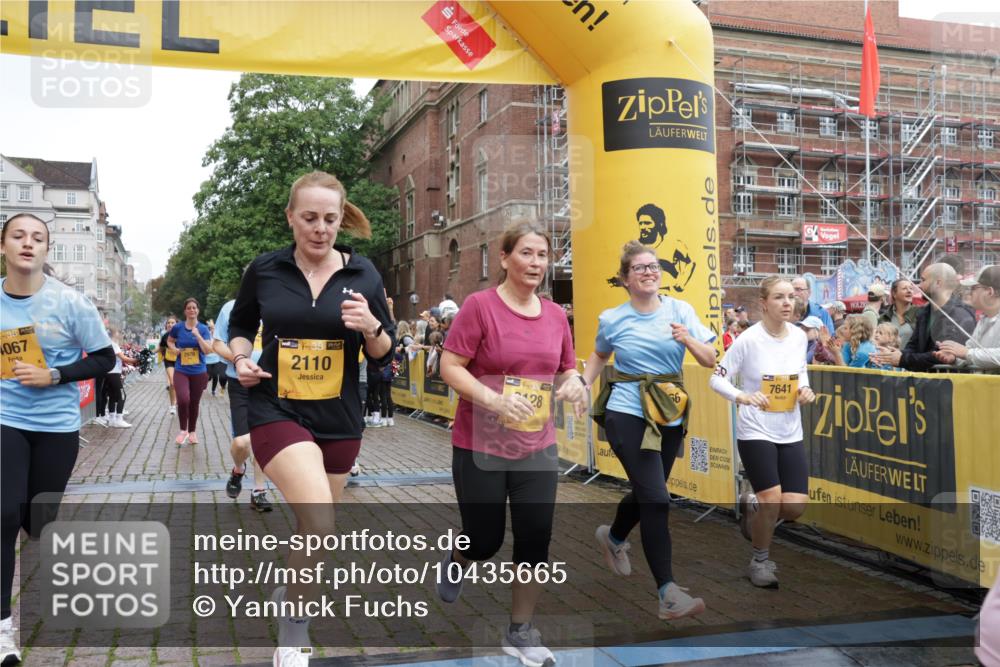 13.09.2026 - Kiel Lauf Yannick Fuchs http://msf.ph/oto/10435665 13.09.2026 09:49:46 Ziel 2066, 2110, 2366, 2976, 3571, 3687, 4067, 4125, 6359, 6658, 7606, 7641, 7884, 8128, 9944, 10105, 10159, 10229, 10565, 10990, 11973, 12045, 12560, 12749, 784, 2065, 2115, 2327, 2626, 2731, 2919, 3094, 3785, 4173, 4363, 4364, 4376, 4711, 4962, 5404, 8617, 8681, 8869, 10145, 11989, 11990, 12492, 12632, 639, 951, 1033, 1796, 3042, 3602, 3914, 4856, 5791, 6706, 6707, 7142, 7937, 8584, 8585, 8589, 8790, 8890, 9122, 9780, 10074, 10178, 12047, 12462 meine-sportfotos.de